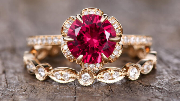 5 Spectacular Designs for Ruby Engagement Rings